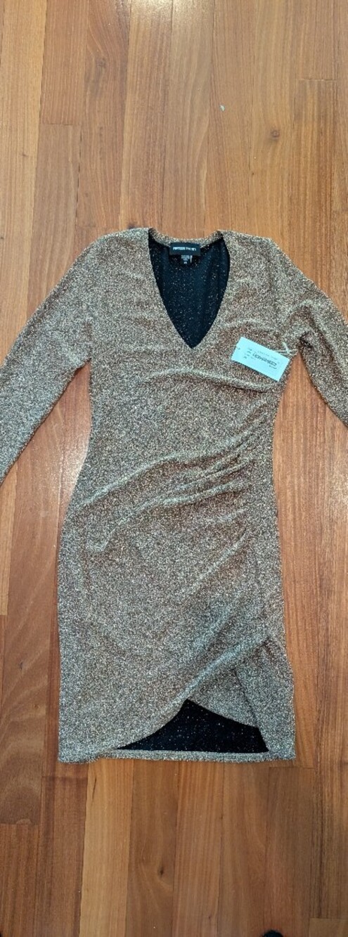 Twenty Gold Sparkle V-Neck Long Sleeve Bodycon Dress